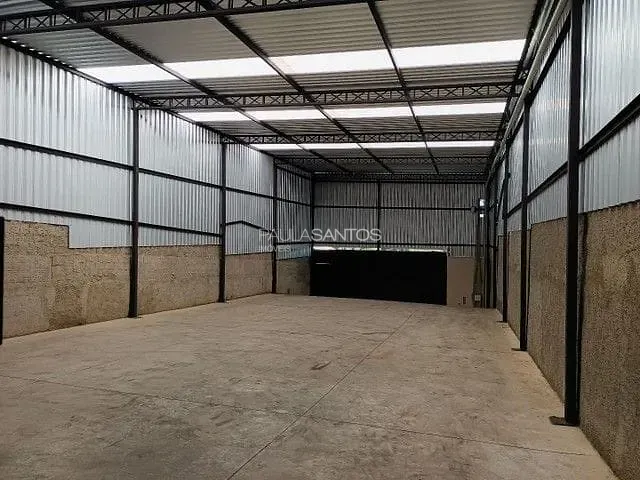 Galpão / Barracão com 300m², à venda, no bairro Jardim Vera Cruz em Sorocaba