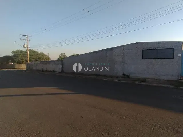 Galpão / Barracão com 1316m², à venda, no bairro Parque Residencial Nosso Chão em Artur Nogueira