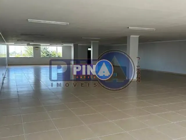 Galpão / Barracão com 1300m², para alugar, no bairro Jardim das Esmeraldas em Goiânia