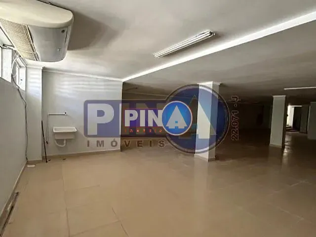 Galpão / Barracão com 1300m², para alugar, no bairro Jardim das Esmeraldas em Goiânia