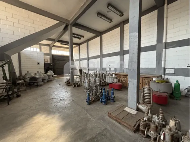 Galpão / Barracão com 1174m², à venda, no bairro Vila Guedes em São Paulo