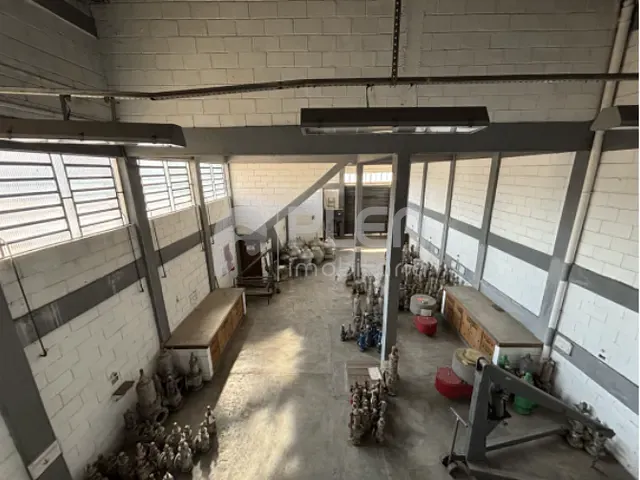 Galpão / Barracão com 1174m², à venda, no bairro Vila Guedes em São Paulo