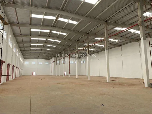 Galpão / Barracão com 1200m², para alugar, no bairro Jardim Ibiti do Paço em Sorocaba