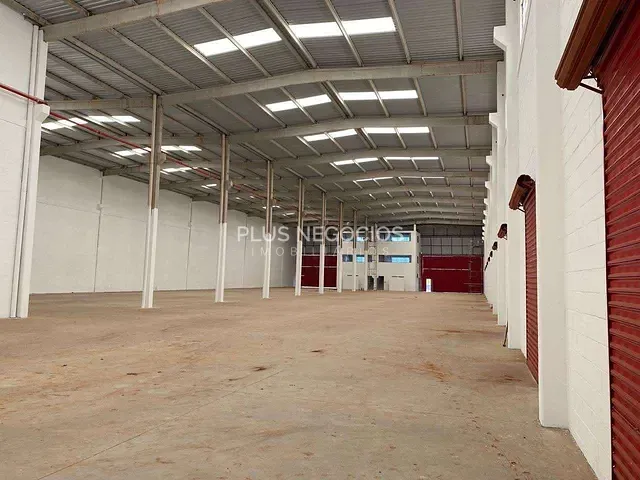 Galpão / Barracão com 1200m², para alugar, no bairro Jardim Ibiti do Paço em Sorocaba