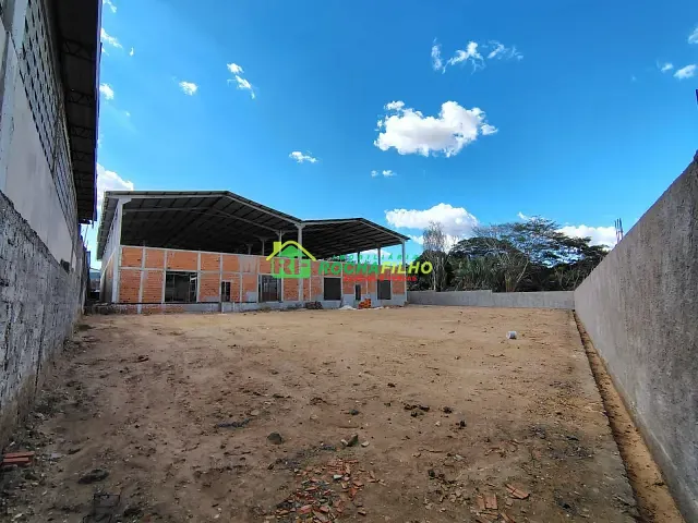 Galpão / Barracão com 2400m², para alugar, no bairro Distrito Industrial em Teresina