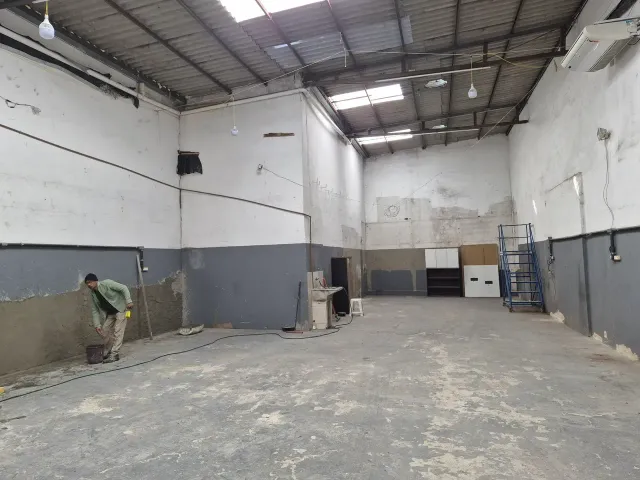 Galpão / Barracão com 350m², para alugar, no bairro Cambuci em São Paulo