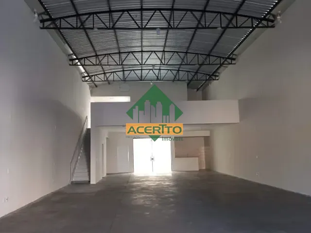 Galpão / Barracão com 350m², para alugar, no bairro Vila Nova em Araçatuba