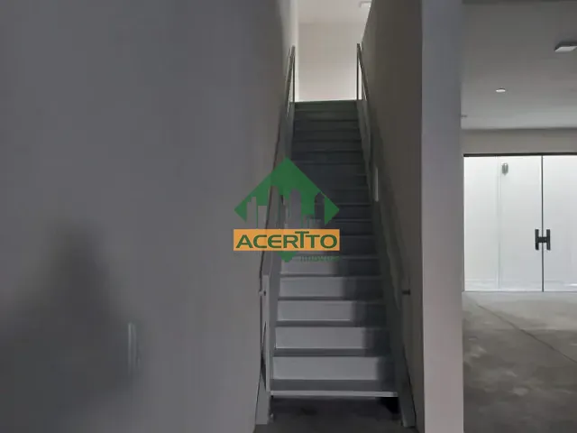 Galpão / Barracão com 350m², para alugar, no bairro Vila Nova em Araçatuba