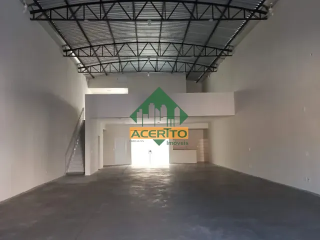 Galpão / Barracão com 350m², para alugar, no bairro Vila Nova em Araçatuba