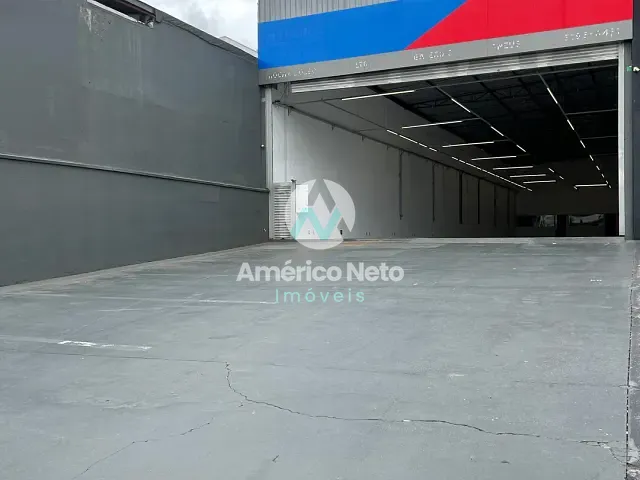 Galpão / Barracão com 742m², para alugar, no bairro Jardim Adutora em São Paulo