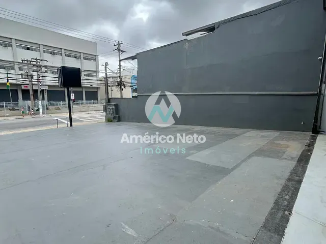 Galpão / Barracão com 742m², para alugar, no bairro Jardim Adutora em São Paulo