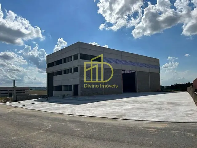 Galpão / Barracão com 1945m², para alugar, no bairro Itapeva em Votorantim