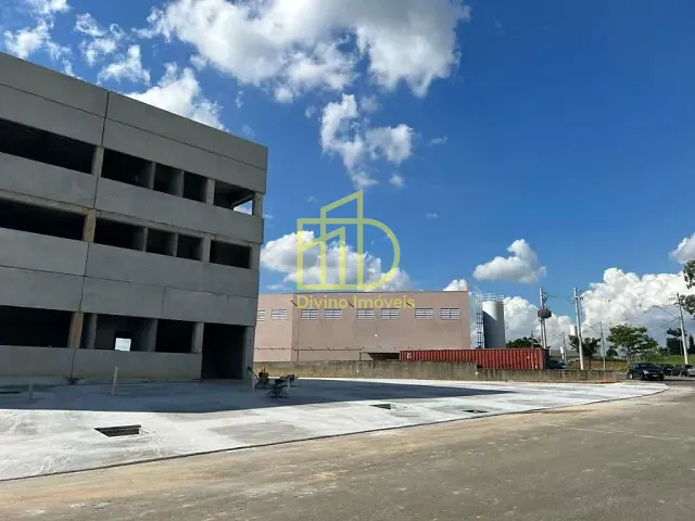 Galpão / Barracão com 1945m², para alugar, no bairro Itapeva em Votorantim