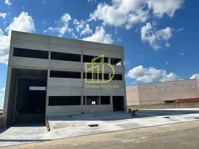 Galpão / Barracão com 1945m², para alugar, no bairro Itapeva em Votorantim