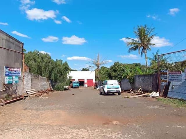 Galpão / Barracão com 720m², à venda ou para alugar, no bairro Vila Prata em Cambé