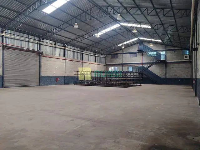 Galpão / Barracão com 2500m², à venda ou para alugar, no bairro Chácaras Reunidas em São José dos Campos