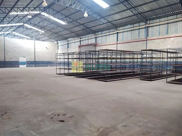 Galpão / Barracão com 2500m², à venda ou para alugar, no bairro Chácaras Reunidas em São José dos Campos