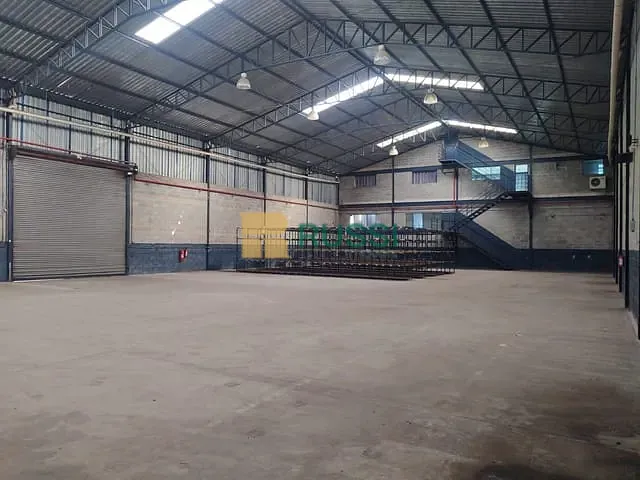 Galpão / Barracão com 2500m², à venda ou para alugar, no bairro Chácaras Reunidas em São José dos Campos