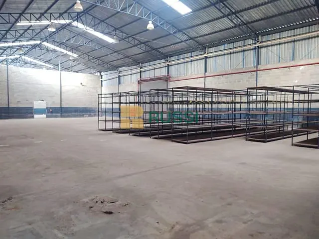 Galpão / Barracão com 2500m², à venda ou para alugar, no bairro Chácaras Reunidas em São José dos Campos