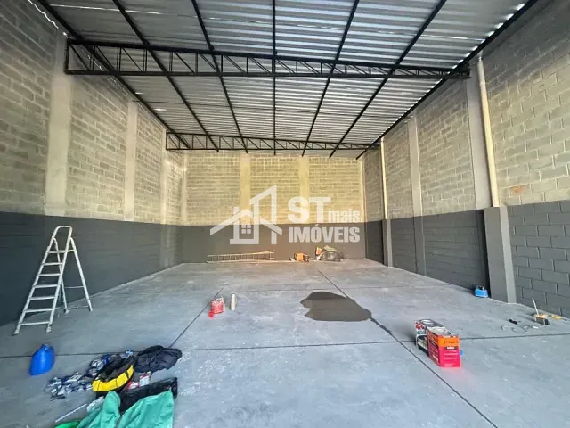 Galpão / Barracão com 200m², à venda, no bairro Jardim Amélia em Andradas