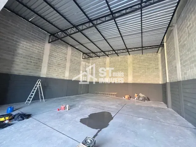 Galpão / Barracão com 200m², à venda, no bairro Jardim Amélia em Andradas