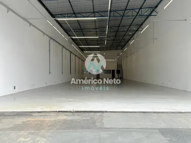 Galpão / Barracão com 620m², para alugar, no bairro Jardim Independência em São Paulo