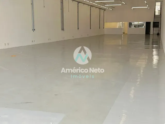 Galpão / Barracão com 620m², para alugar, no bairro Jardim Independência em São Paulo