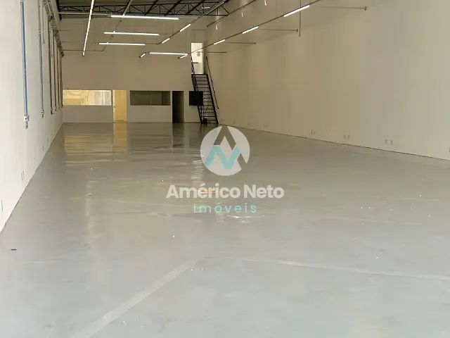 Galpão / Barracão com 620m², para alugar, no bairro Jardim Independência em São Paulo