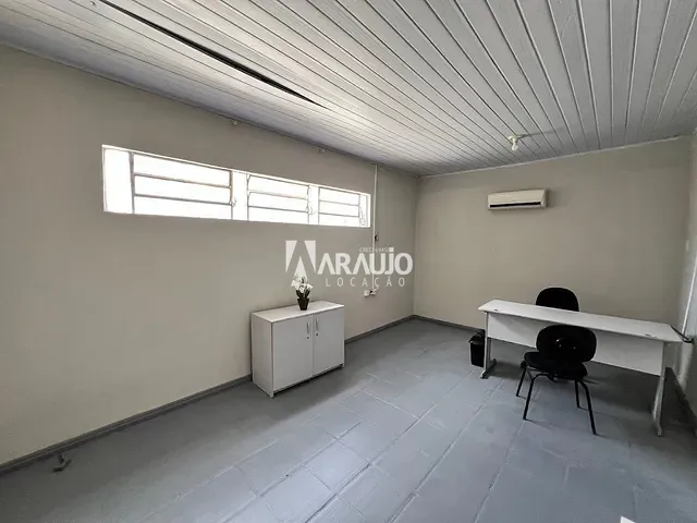 Galpão / Barracão com 400m², para alugar, no bairro São Judas em Itajaí