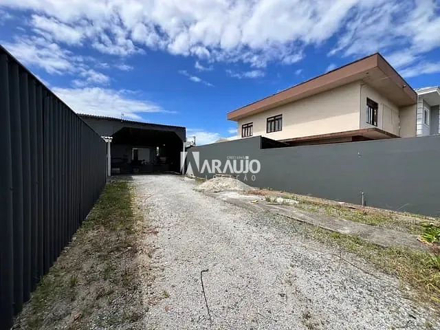 Galpão / Barracão com 400m², para alugar, no bairro São Judas em Itajaí