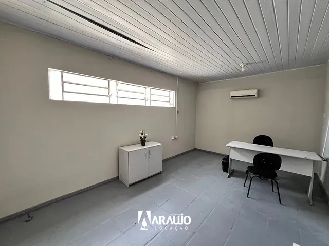 Galpão / Barracão com 400m², para alugar, no bairro São Judas em Itajaí