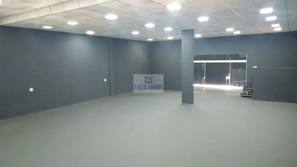 Depósito-Galpão, 373 m² - Foto 1