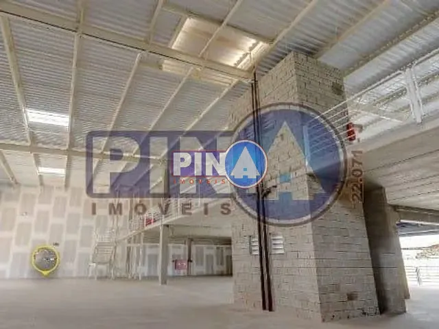 Galpão / Barracão com 998m², para alugar, no bairro Goiânia 2 em Goiânia