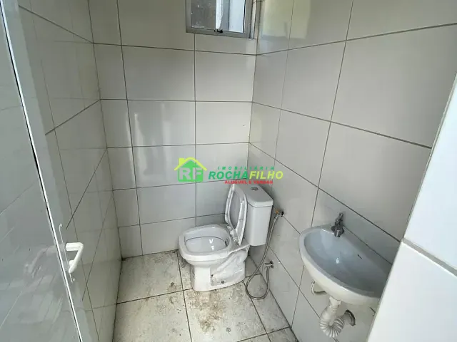 Galpão / Barracão 1 quarto e 1 banheiro, para alugar, no bairro Satélite em Teresina
