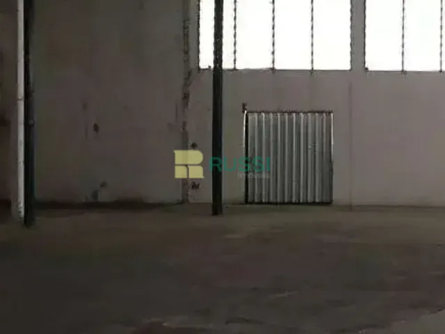 Galpão / Barracão com 1000m², para alugar, no bairro Jardim Satélite em São José dos Campos