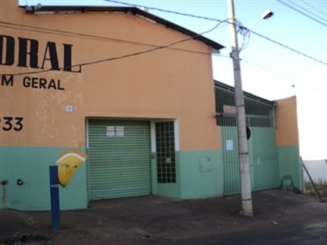 Foto do Galpão / Barracão - Galpão / Barracão à venda 360M², Vila São Cristóvão, Uberaba - MG | ZUCATO IMOBILIARIA LTDA