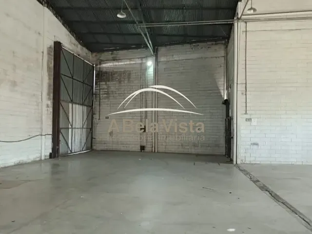 Galpão / Barracão com 1457m², para alugar, no bairro Jardim Califórnia em Barueri