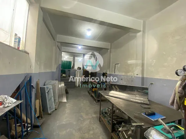 Galpão / Barracão com 250m², para alugar, no bairro Santo Antônio em São Caetano do Sul
