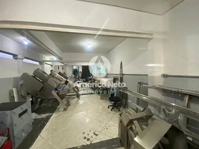 Galpão / Barracão com 250m², para alugar, no bairro Santo Antônio em São Caetano do Sul