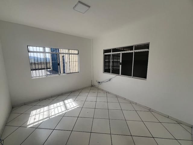 Galpão / Barracão com 1500m², para alugar, no bairro Chácara do Solar I (Fazendinha) em Santana de Parnaíba