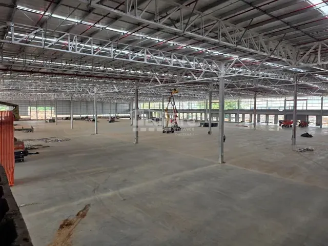 Galpão / Barracão com 1m², para alugar, no bairro Parque Jaçatuba em Santo André