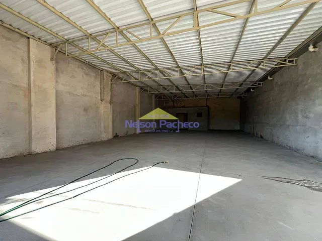 Galpão / Barracão com 460m², à venda ou para alugar, no bairro Centro em Capivari