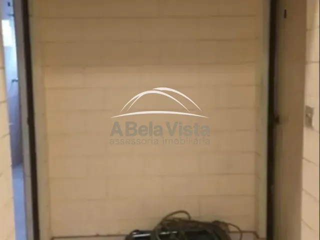 Galpão / Barracão com 1000m², para alugar, no bairro Jardim Califórnia em Barueri