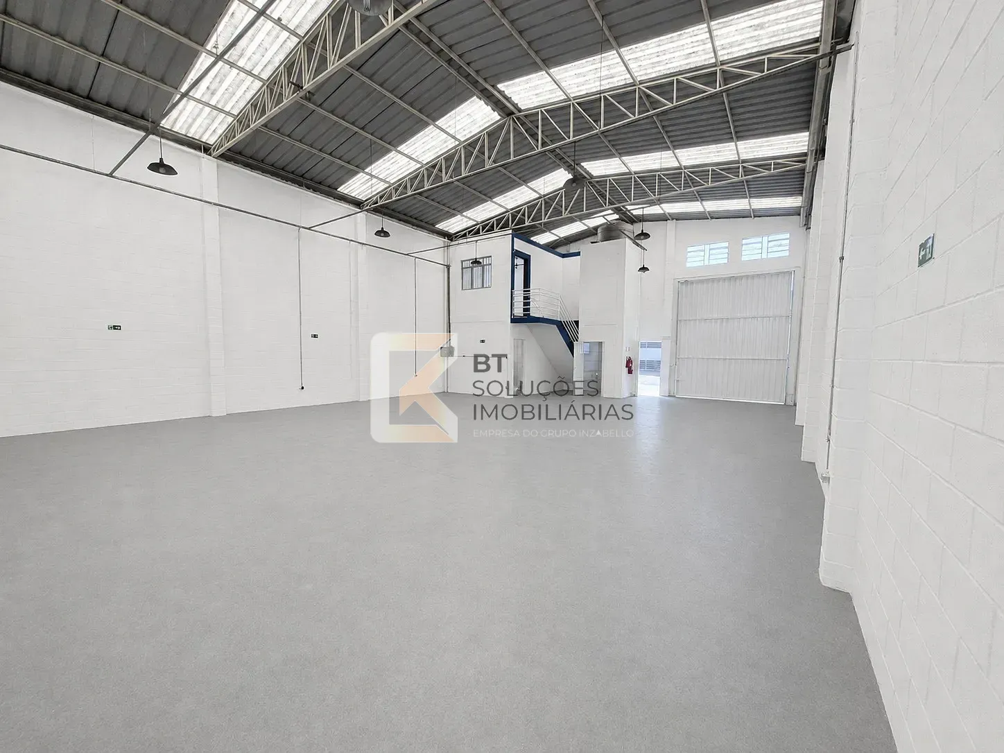 Depósito-Galpão, 250 m² - Foto 1