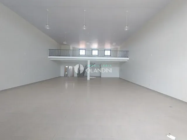 Galpão / Barracão com 321m², para alugar, no bairro Nova Artur em Artur Nogueira