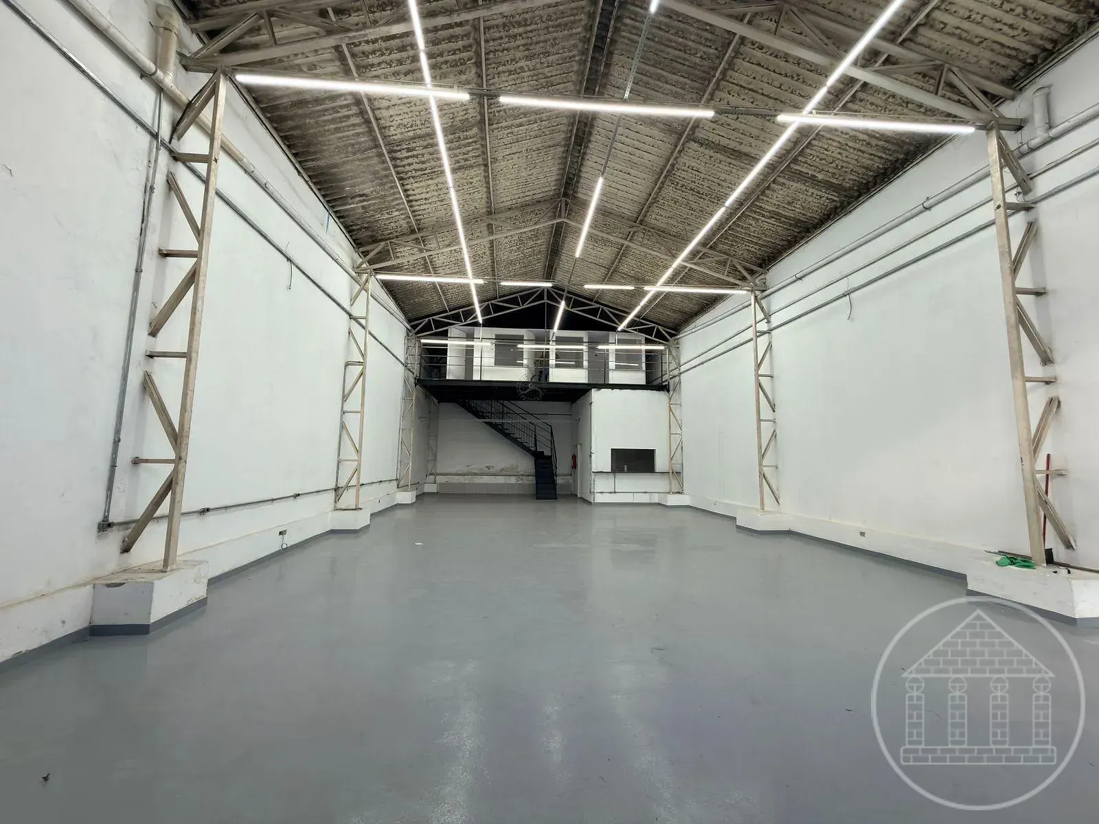 Depósito-Galpão, 200 m² - Foto 2