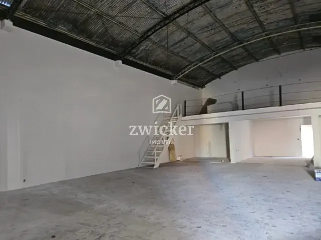 Galpão / Barracão com 273m², para alugar, no bairro Jardim Redentor em Bauru