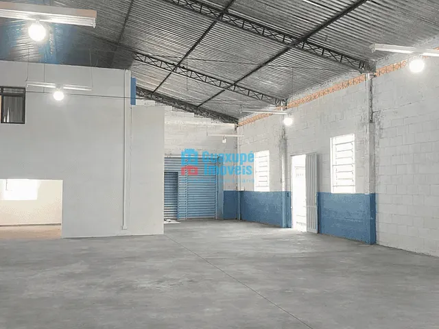 Galpão / Barracão à venda, no bairro Vila Rica em Guaxupé