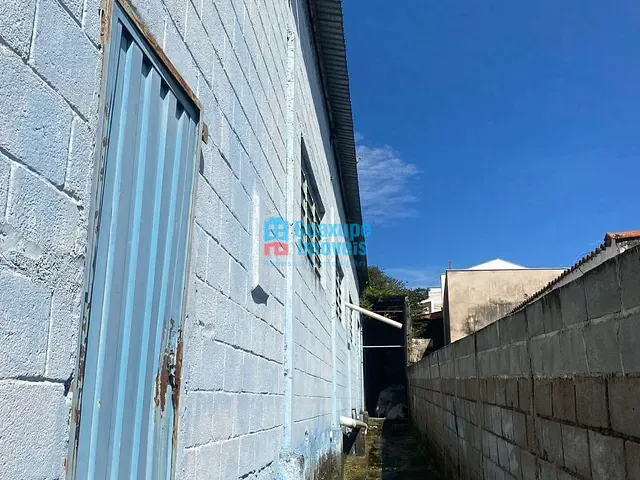 Galpão / Barracão à venda, no bairro Vila Rica em Guaxupé