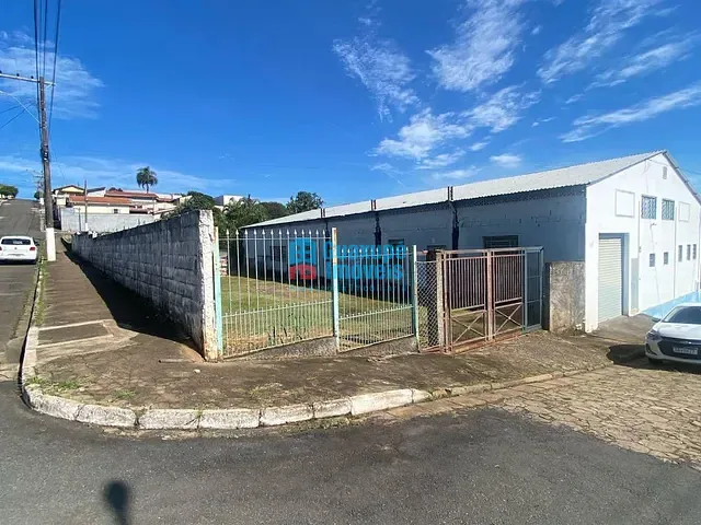 Galpão / Barracão à venda, no bairro Vila Rica em Guaxupé